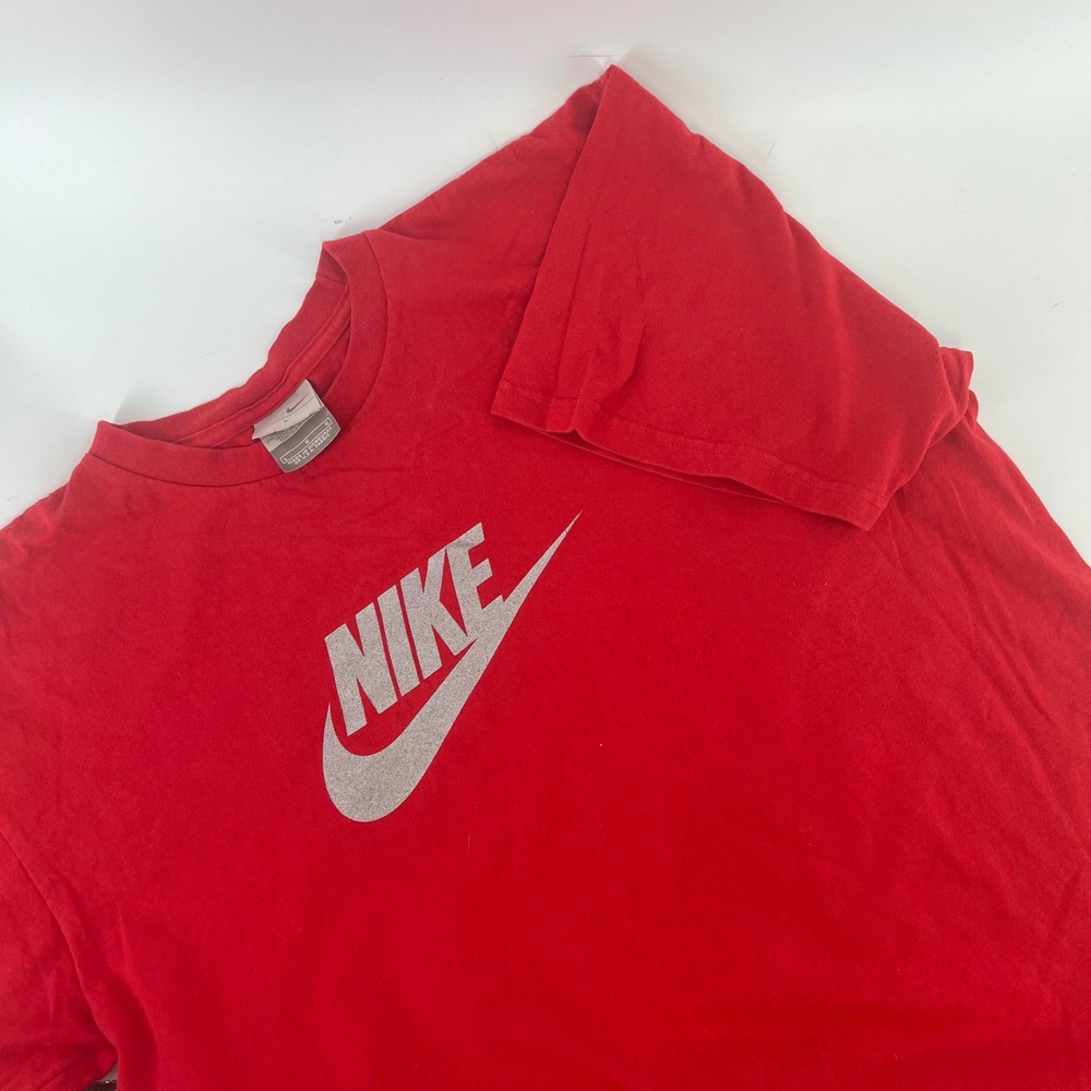 Nike‎ Futura Logo Graphic T-Shirt Mens Large Red Silver Swoosh Silver Tag Y2K